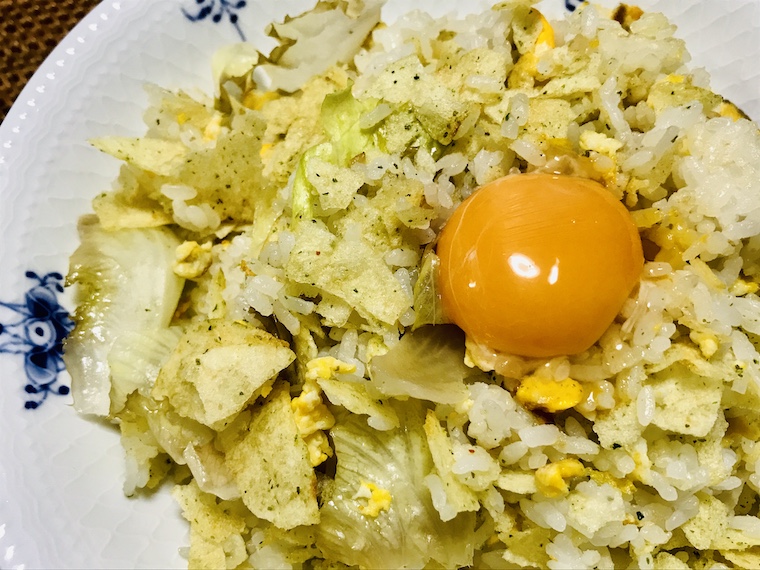 映画 天気の子 陽菜が作ったポテチチャーハン チキンラーメンサラダ