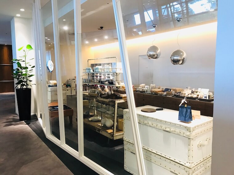 山の上ホテル 売店