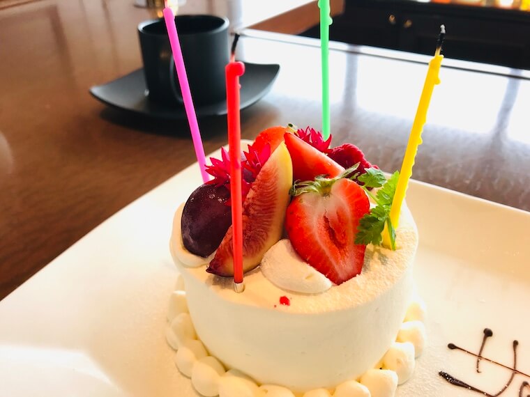 山の上ホテル 誕生日ケーキ